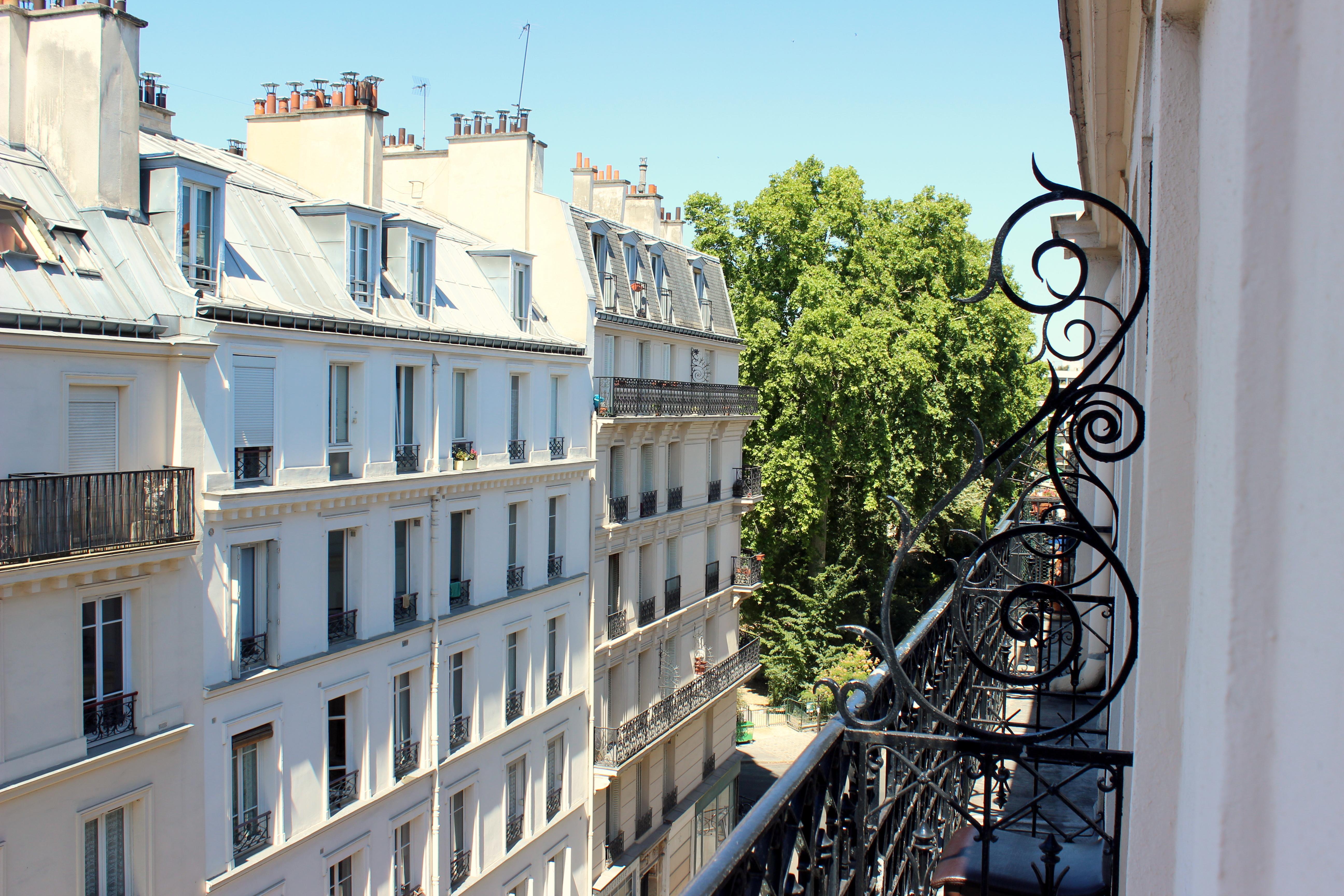 Hotel Du Chemin Vert Paris Bagian luar foto