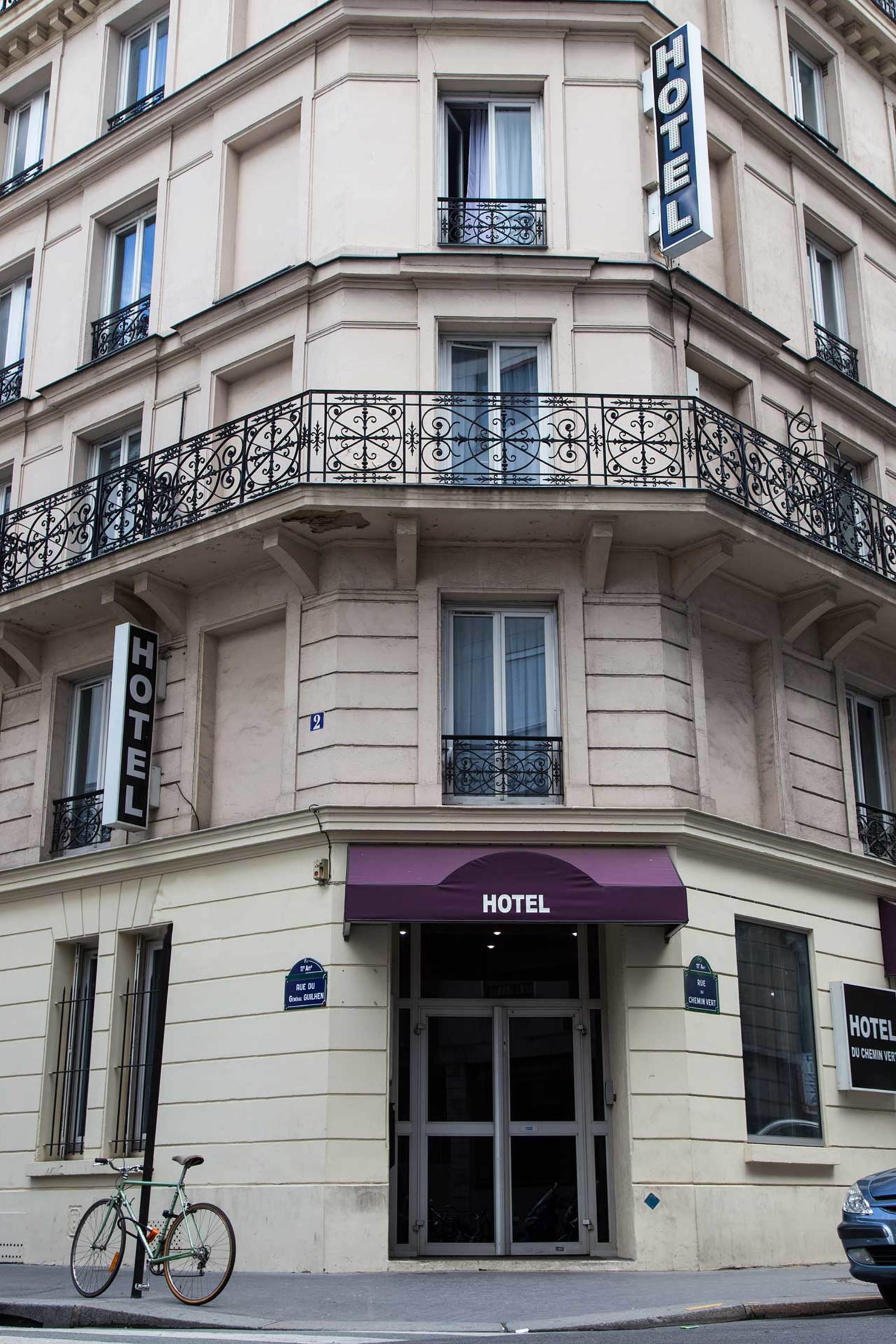 Hotel Du Chemin Vert Paris Bagian luar foto